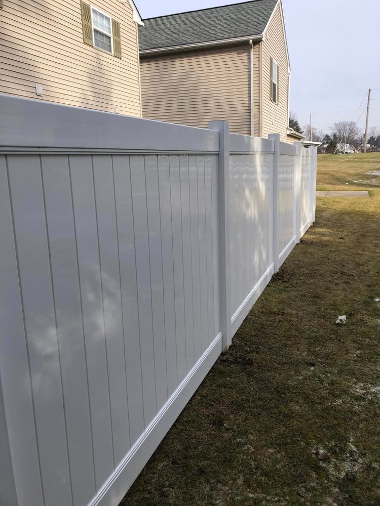 Fences for Daishaun Fencing in Shaker Heights, OH