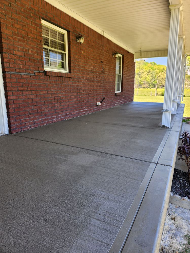 Concrete Patios for Hellards Excavation and Concrete Services LLC in Mount Vernon, KY