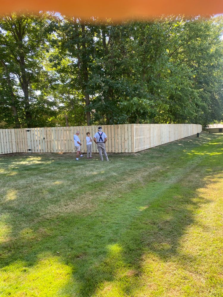 Wood fence for Castle Fence and Deck LLC in Medina, OH