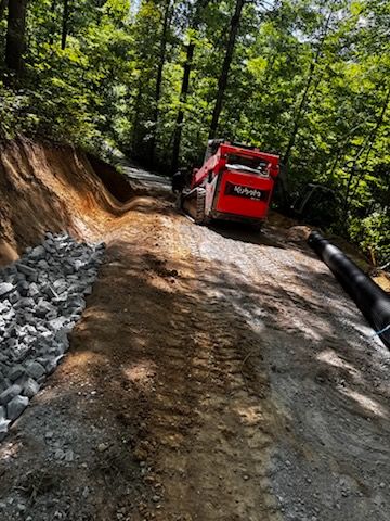 Excavating for Leal’s Lawn Service in Dayton, TN