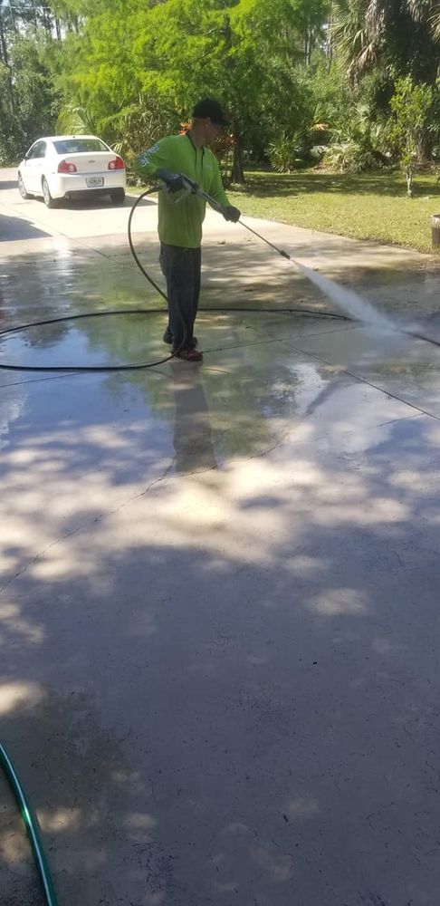 Power Washing for Southern Pride Turf Scapes in Lehigh Acres, FL