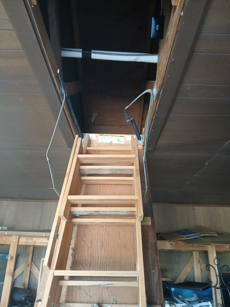 Carbondale Roof Leak repair and Drywall installation for Dead Tree General Contracting in Carbondale, Illinois