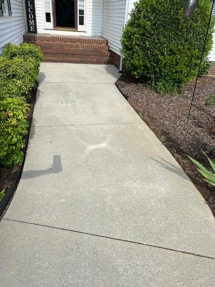 Pressure Washing for Red Clay Landscapers in Sophia, NC