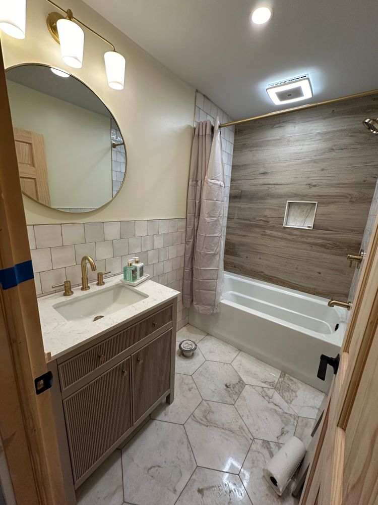 Bathroom Renovations for Golden Hammer LLC in Patchogue, NY