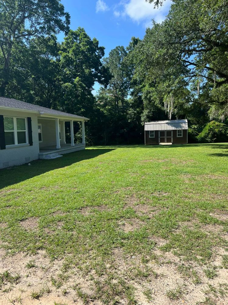 Landscaping for Joseys Lawn and Tree Care in Chipley, FL