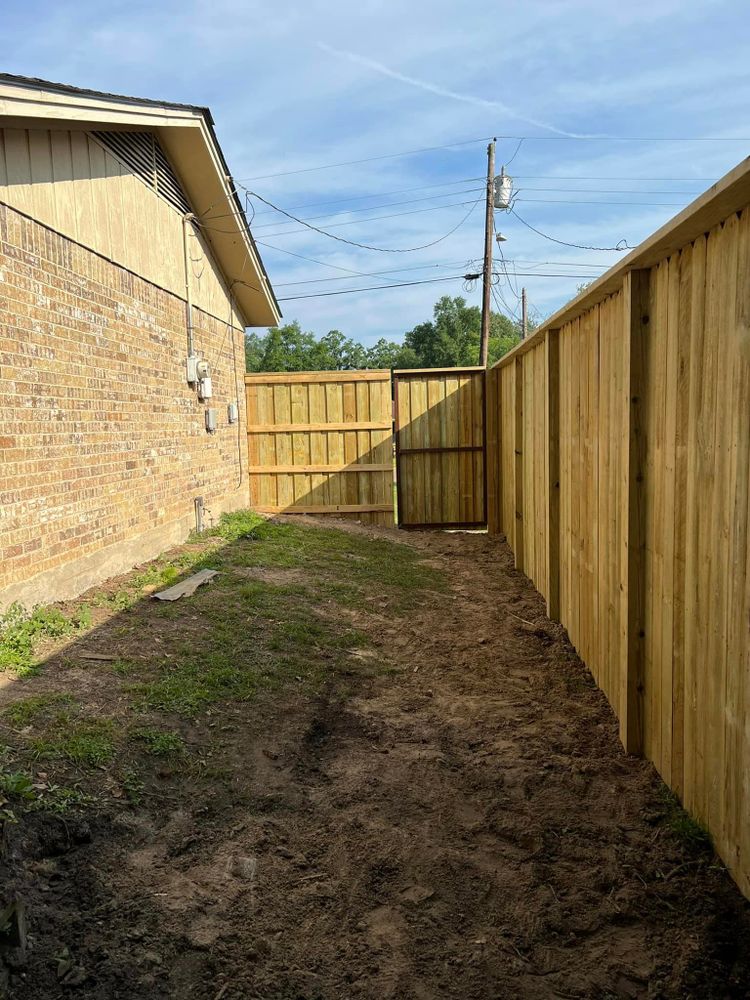 Fences for MNA Construction, LLC in Lufkin, TX