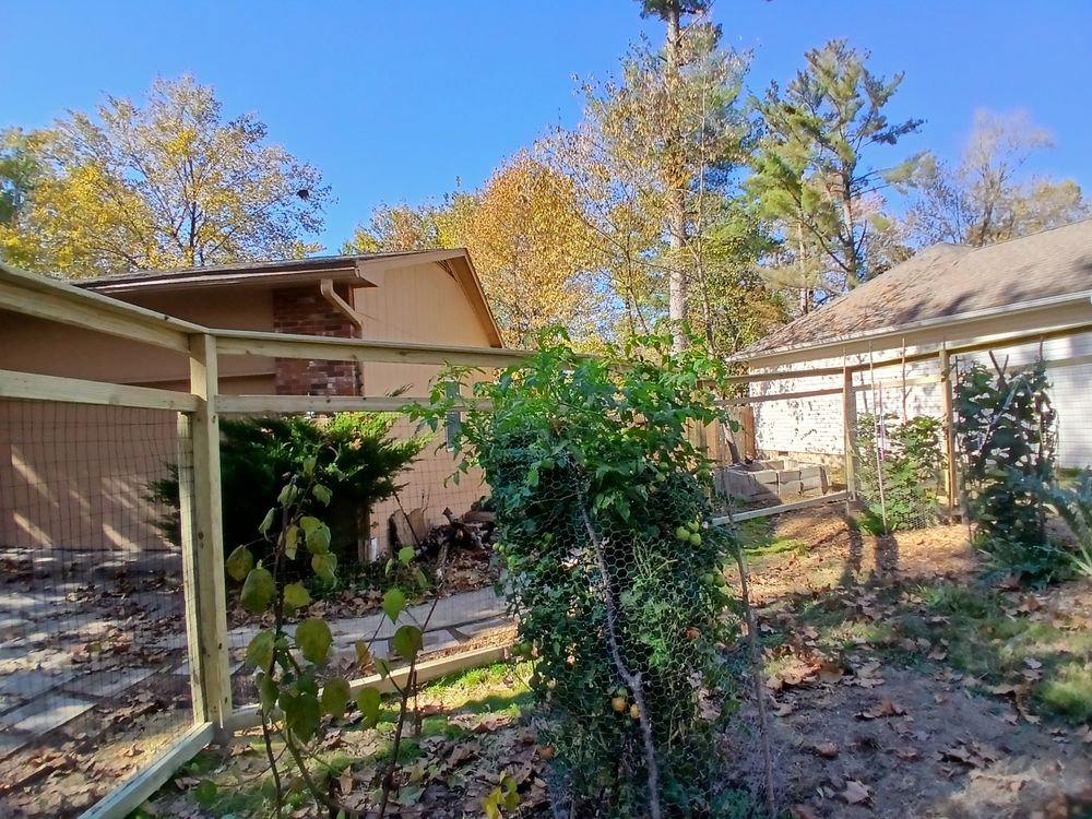 Carbondale fence for Dead Tree General Contracting in Carbondale, Illinois