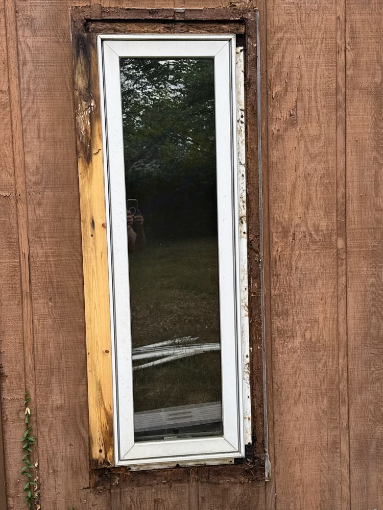 Carbondale Roof Leak repair and Drywall installation for Dead Tree General Contracting in Carbondale, Illinois