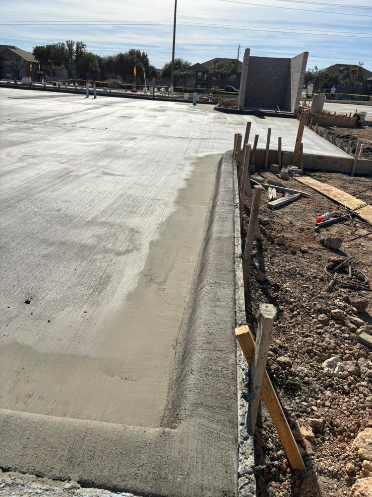 Restore and enhance your home's concrete surfaces with our expert repair service, ensuring durability and aesthetics. We fix cracks, spalling, and damage for a pristine finish that lasts. for J & M Contracting in Hewitt, TX