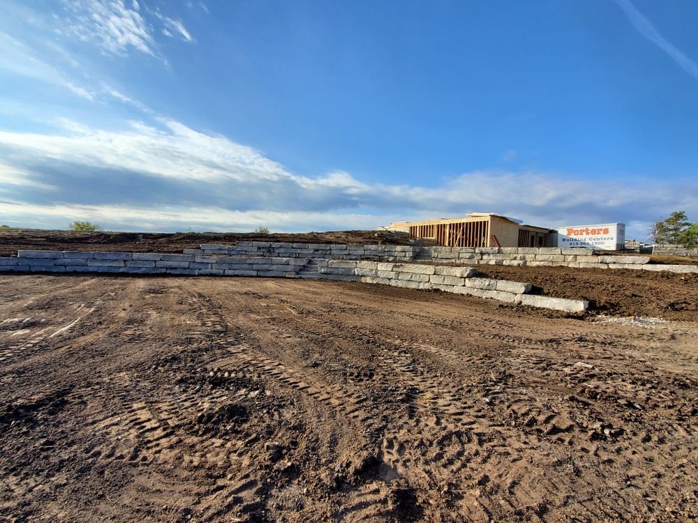 Limestone Rock Walls for Viking Dirtworks and Landscaping in Gallatin, MO