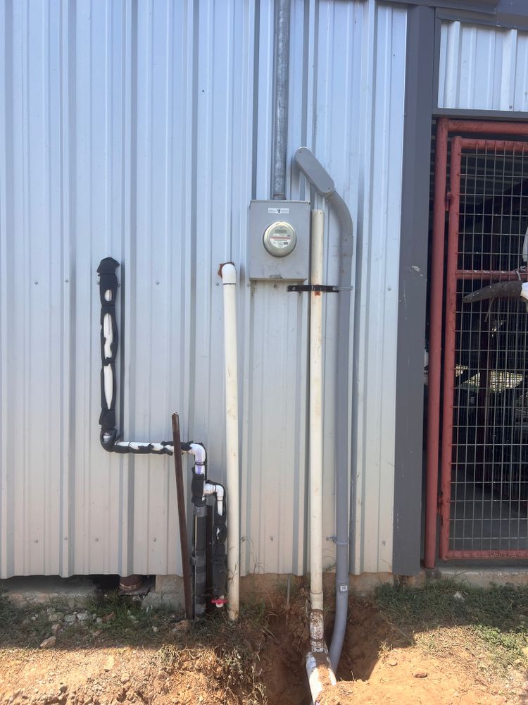 Electrician for Smith Electric in Oakwood, TX