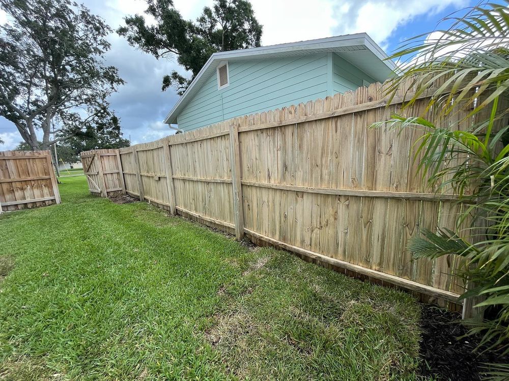 Wood Fence Restoration for Foreshore Pressure Cleaning Services Inc in Holiday, FL