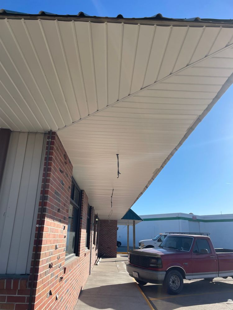 All Photos for The Gutter Man Seamless in Lexington, NE