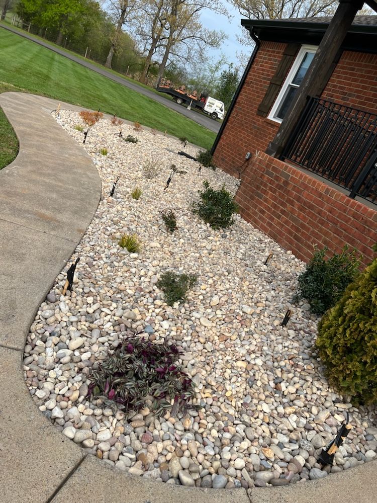 Flower Bed Installations for Adams Lawn Service & Landscaping, Inc. in Shelbyville, TN