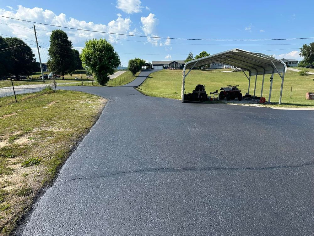 Asphalt for Metzler Paving and Sealcoating in Jacksboro, TN