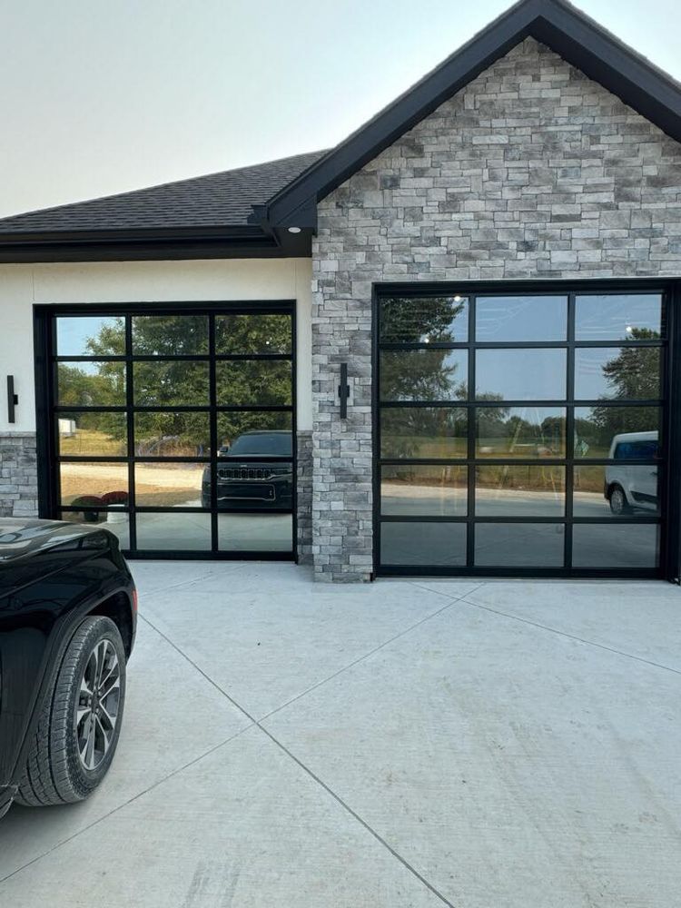 JD Door & Contracting team in Kansas City, MO - people or person