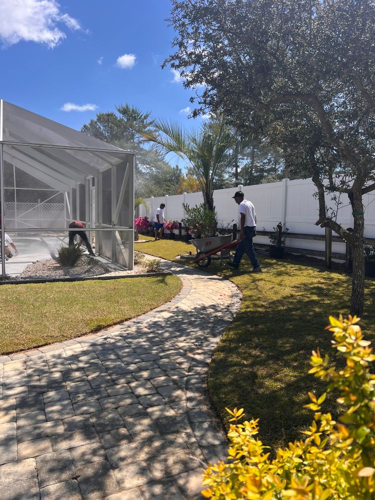 Manicured lawns and pristine properties! for Everything for the Home Inc. in Santa Rosa Beach, FL