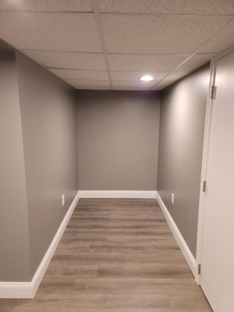 All Photos for Laura Mae Properties in Wolcott, CT