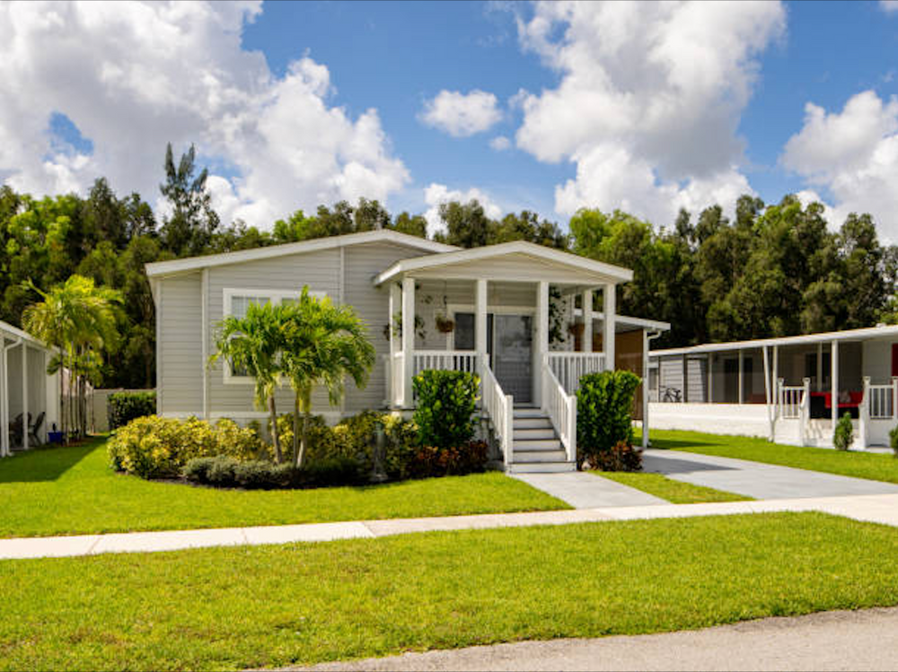 All Photos for USA Mobile Homes in Lansing, MI