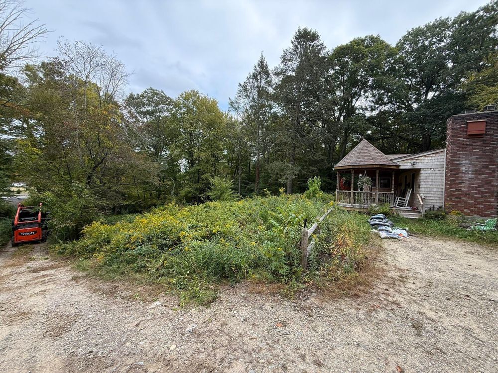 All Photos for Navedo’s Lawn Care in Putnam, CT