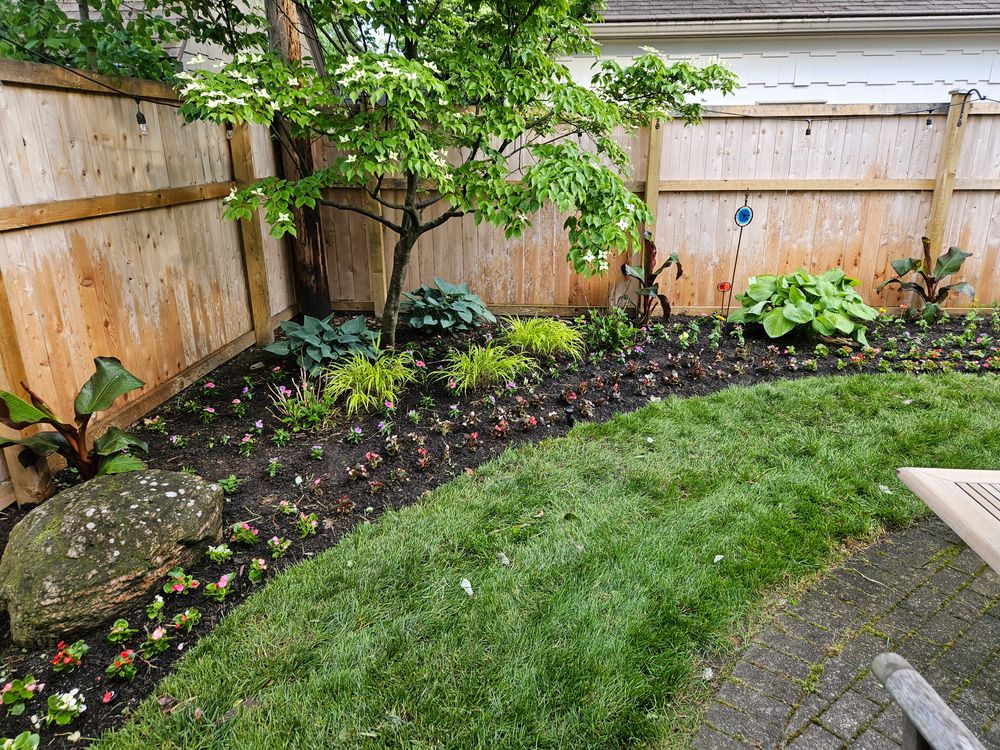 Landscaping for Double D Landscape Services in Columbus ,  OH