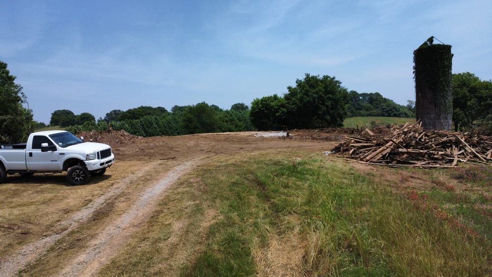 Excavating for Carter’s Grading Services in Greenback, TN