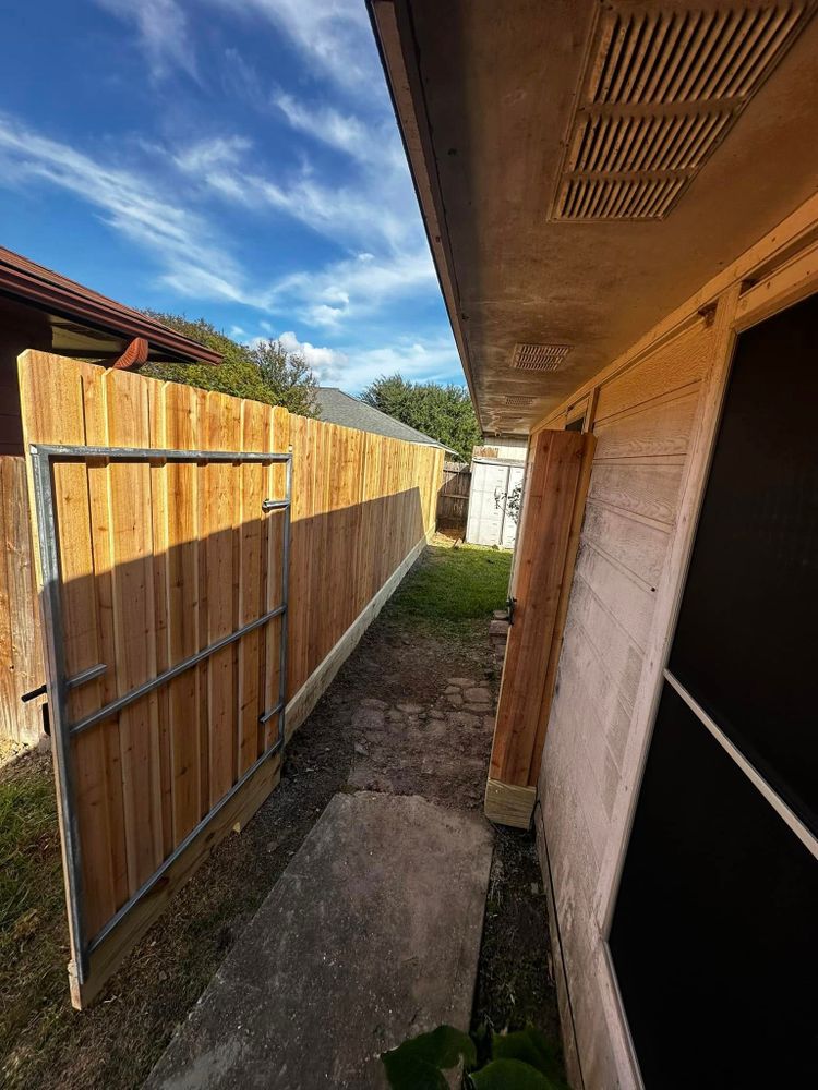 Fences for Sosa Fence in Houston, TX
