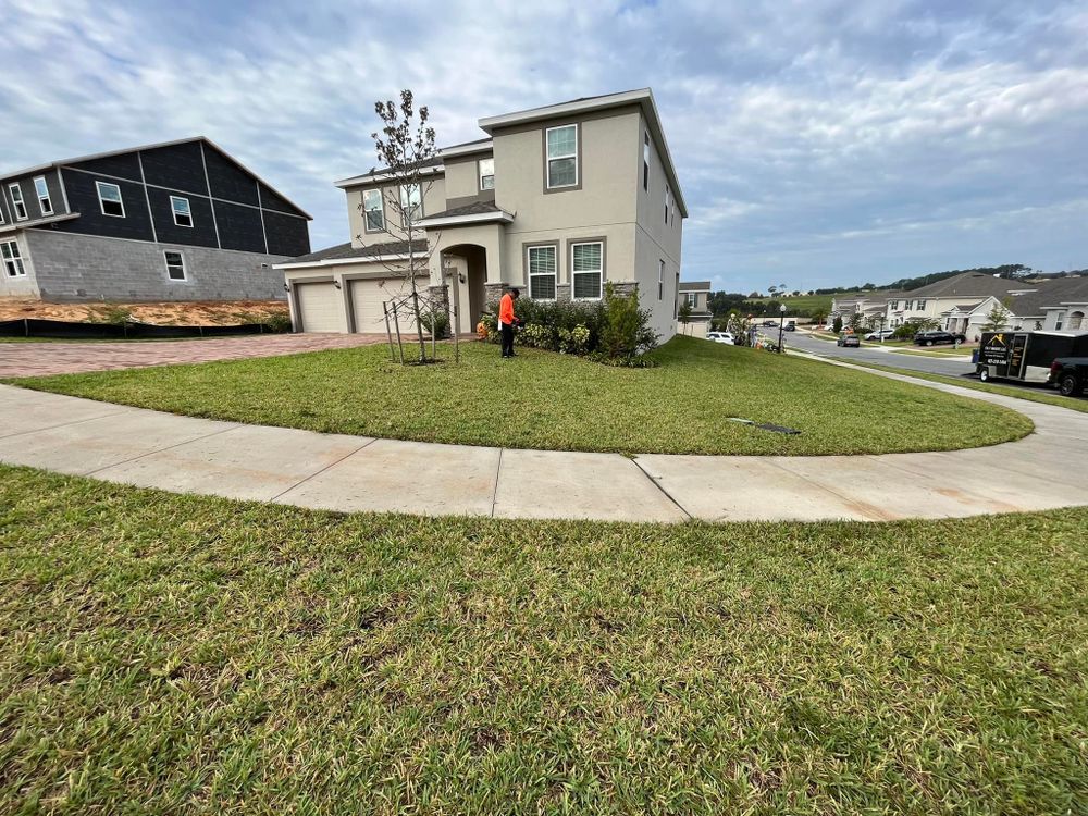 Landscaping for Fix It Manny in Clermont, FL