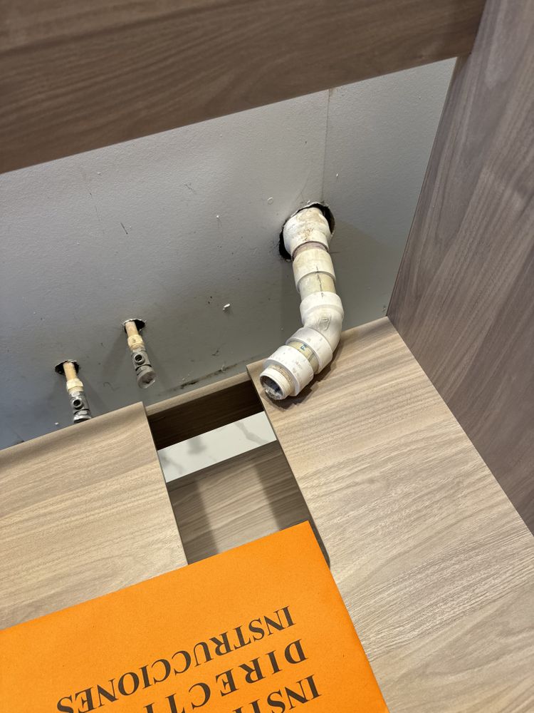 Makanda master and full bath for Dead Tree General Contracting in Carbondale, Illinois