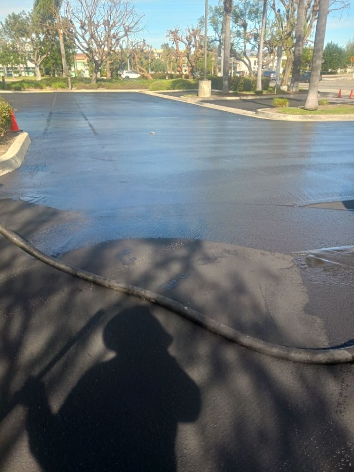 Enhance your driveway's longevity with our professional sealcoating service. We protect against weather damage, prevent cracks, and preserve the sleek appearance of your asphalt for years to come. for VenMor Asphalt Maintenance in Santa Paula, CA