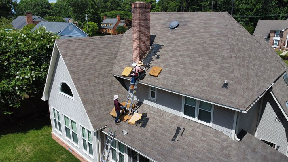 Roofing for Lr Roofing & Construction in Decatur, AL