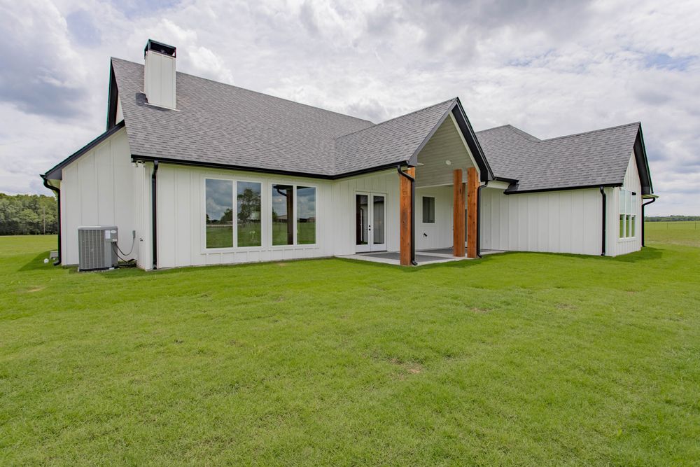 All Photos for Neely Construction & Design LLC in Chandler, TX