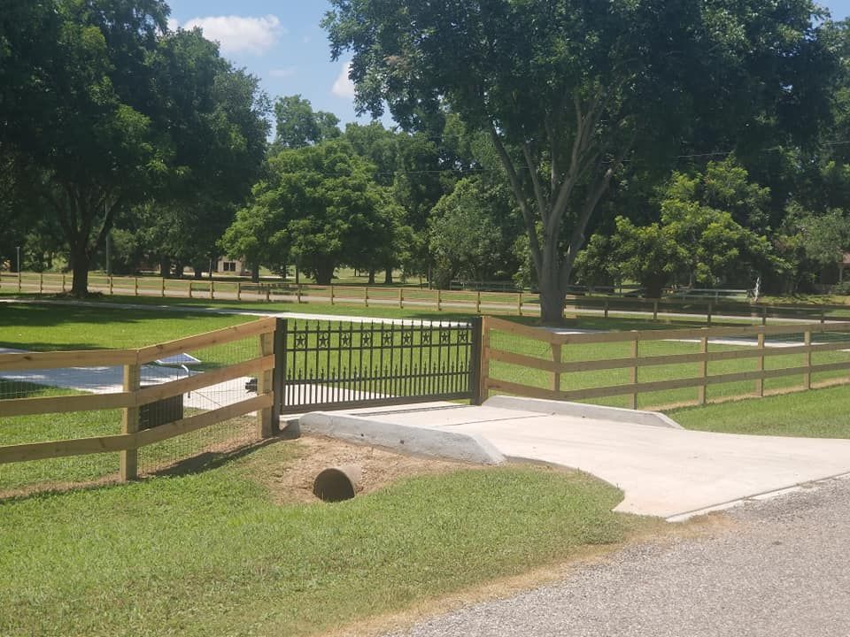 3 and 4 Board Fencing (optional wire added) for Pride Of Texas Fence Company in Brookshire, TX