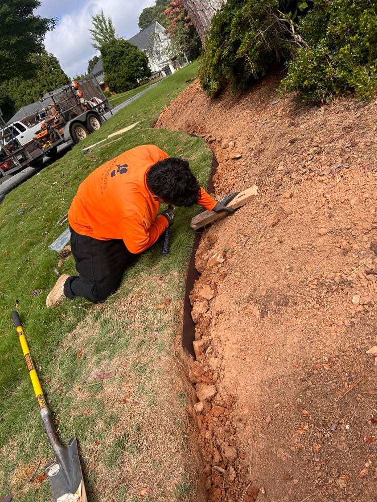 Fall Clean Up for Two Brothers Landscaping in Atlanta, Georgia