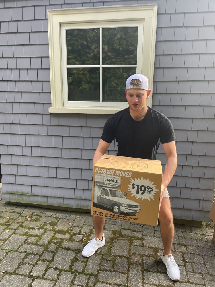 Our Storage service offers an easy way to store belongings without having to leave the comfort of your home. We provide a variety of storage units to choose from, and our team is here to help you every step of the way. for Sam's Moving & Storage!!! in Boston, MA
