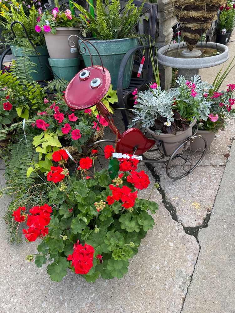 All Photos for Mayfield Landscaping in Staunton, IL
