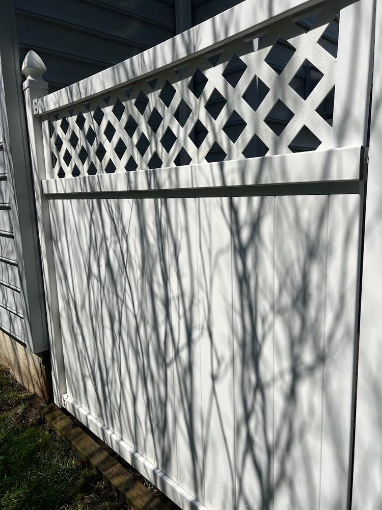 Pressure Washing Before / After for Banderas Cleaning Service in Elsmere, DE