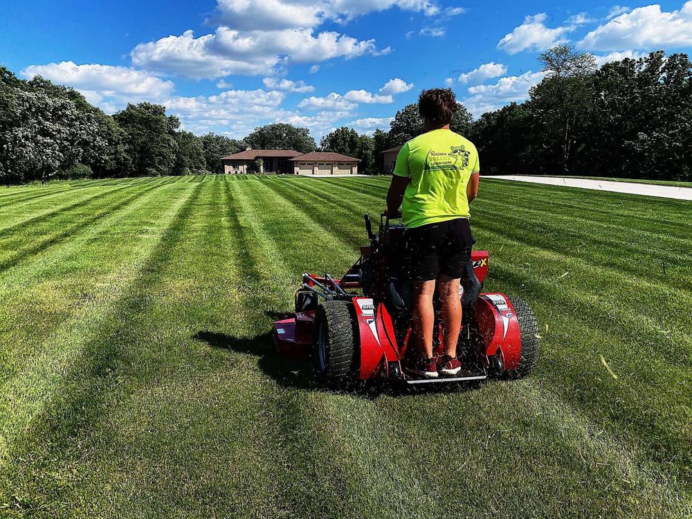 Raccoon Valley Lawn Care team in Des Moines, IA - people or person