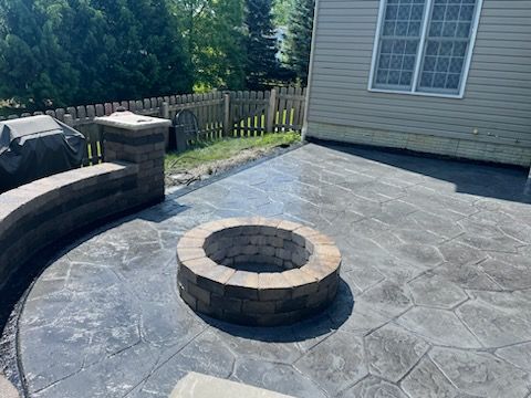 Walls/Fire Pits for Doncrete LLC in Medina, OH