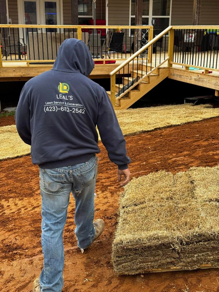 Leal’s Lawn Service and Excavation team in Dayton, TN - people or person