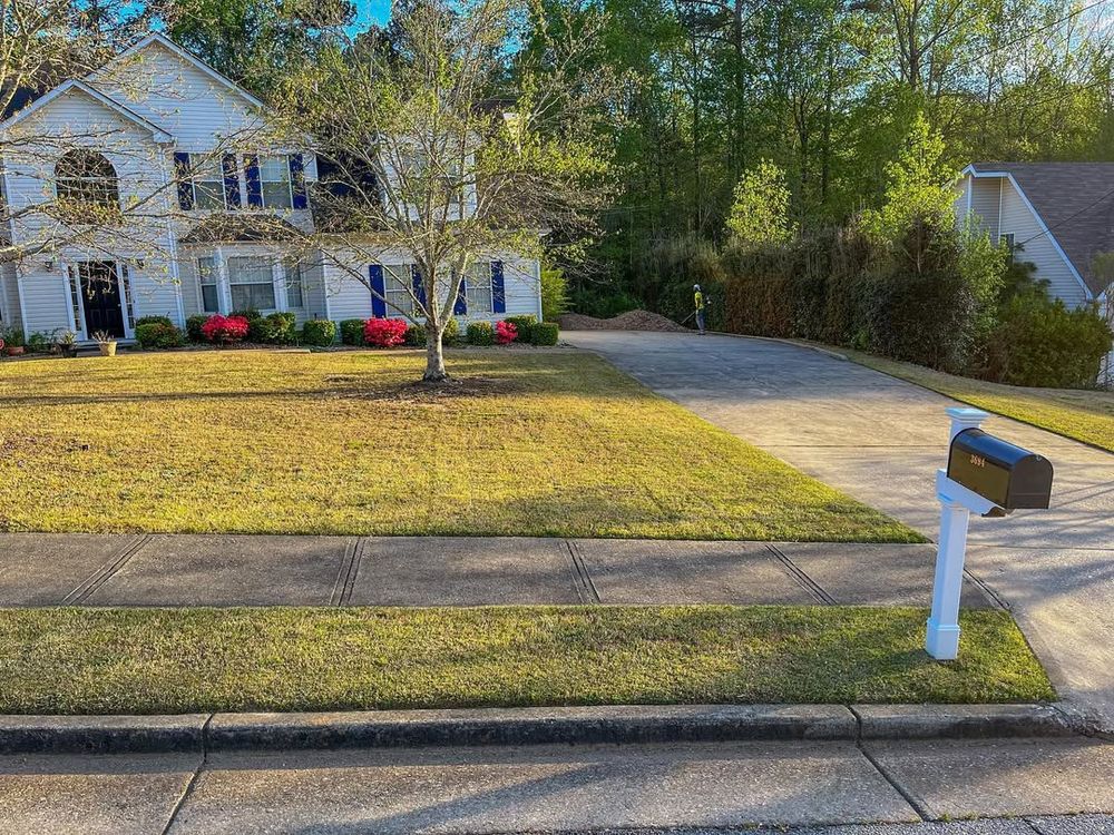 Lawn Mowing & Maintenance for Drake Lawn Care in Atlanta, GA