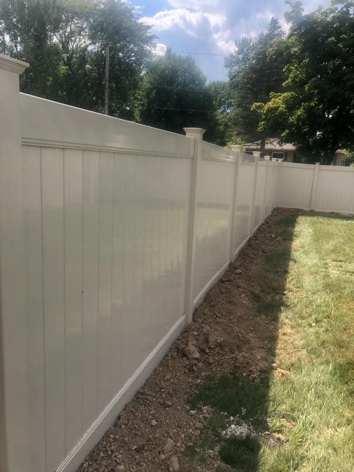 Fences for Daishaun Fencing in Shaker Heights, OH