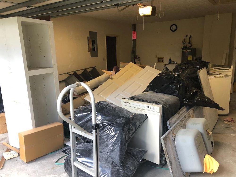 Our Junk Removal service offers a convenient solution for decluttering your home before or after a move. Our team will efficiently remove and responsibly dispose of unwanted items, saving you time and hassle. for Woody & Sons Moving  in Tampa, FL