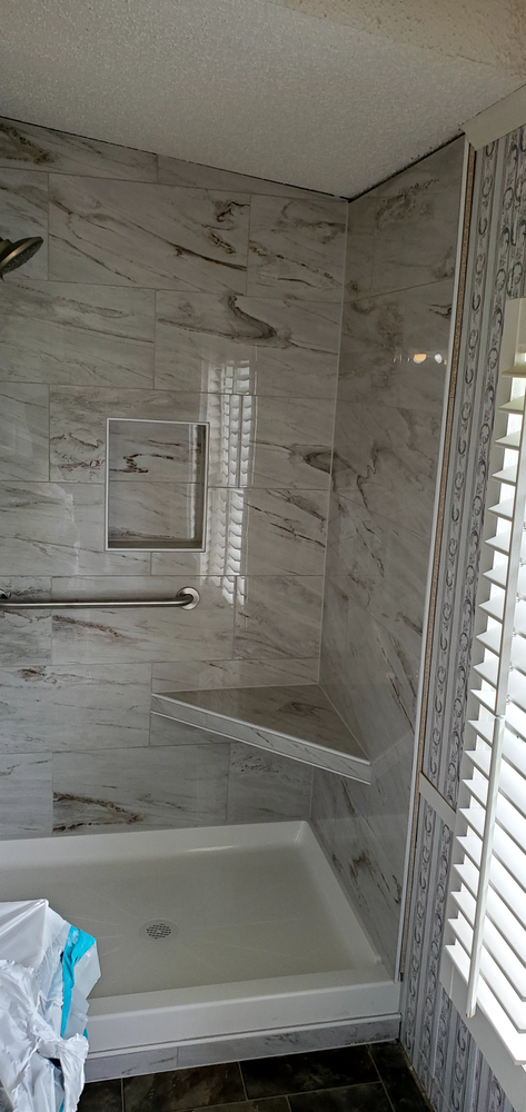 Showers for D&J Custom Floors in Nederland, TX