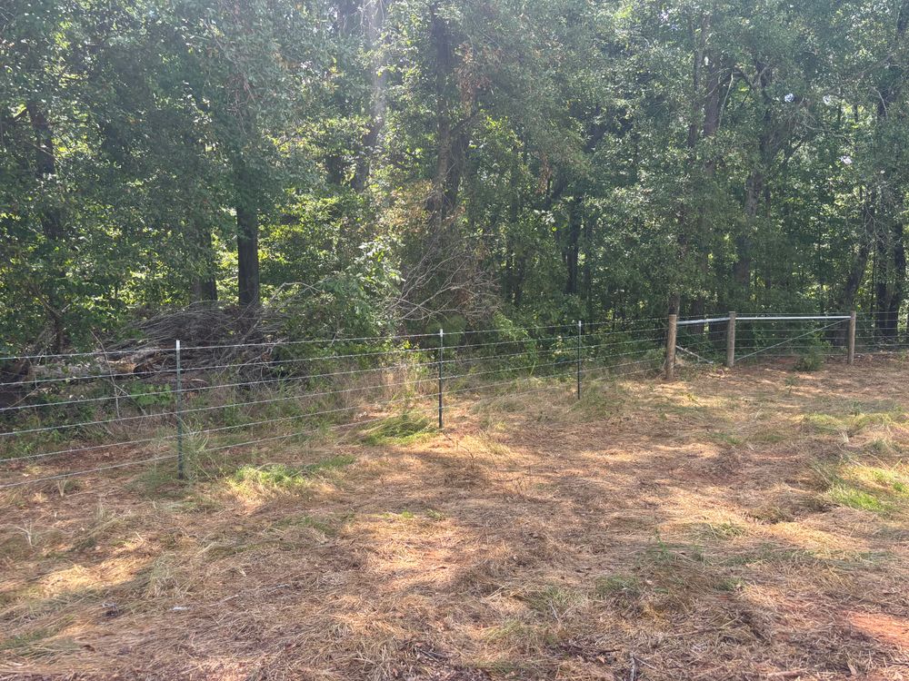 Fence for LB Fencing & Services in Archdale, NC