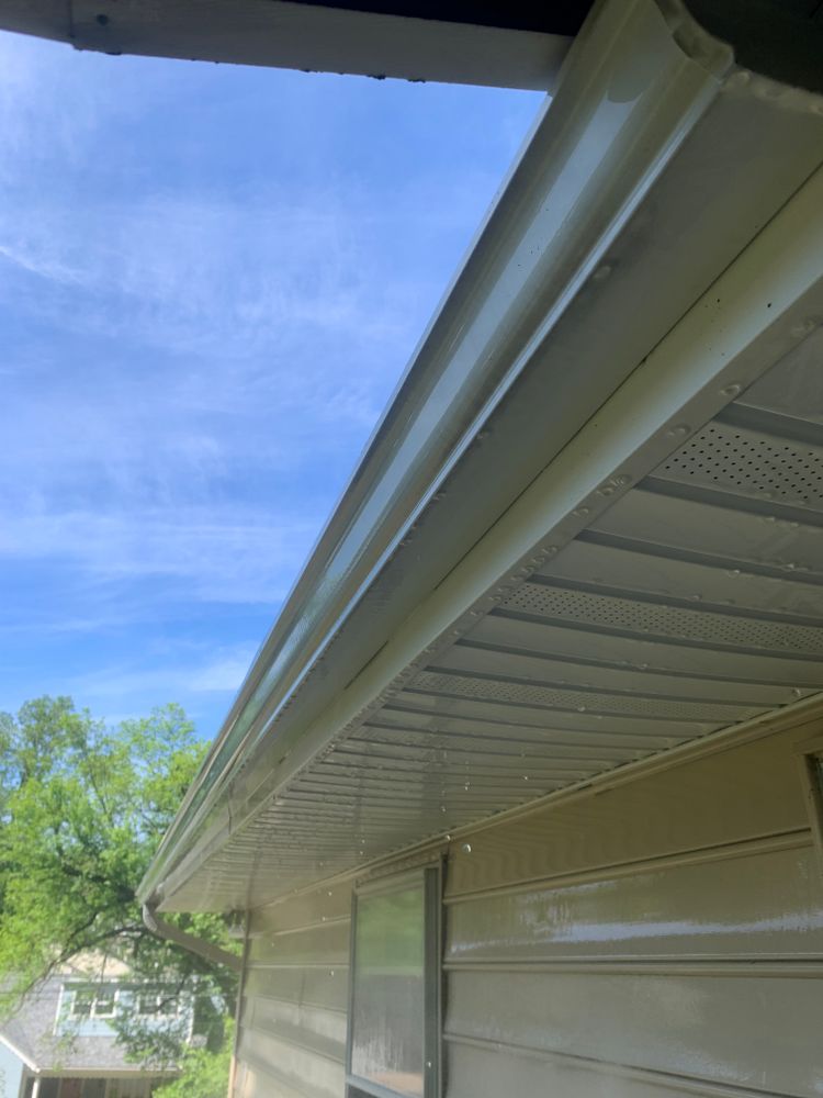 Soft Washing for Calvert Clean Up, Pressure Washing & Hauling LLC in Pasadena, MD