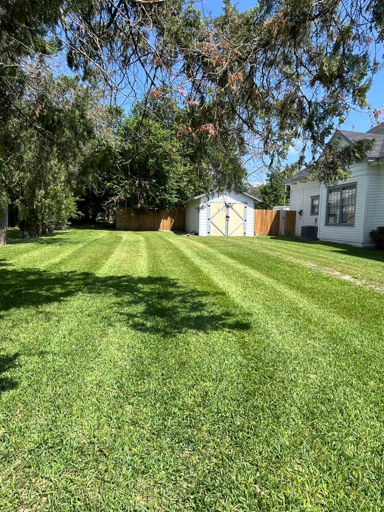 All Photos for Piña’s Lawncare in Limestone County, TX
