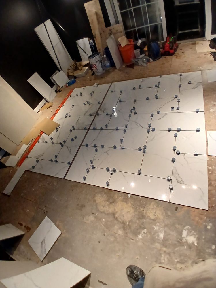 Makanda master and full bath for Dead Tree General Contracting in Carbondale, Illinois