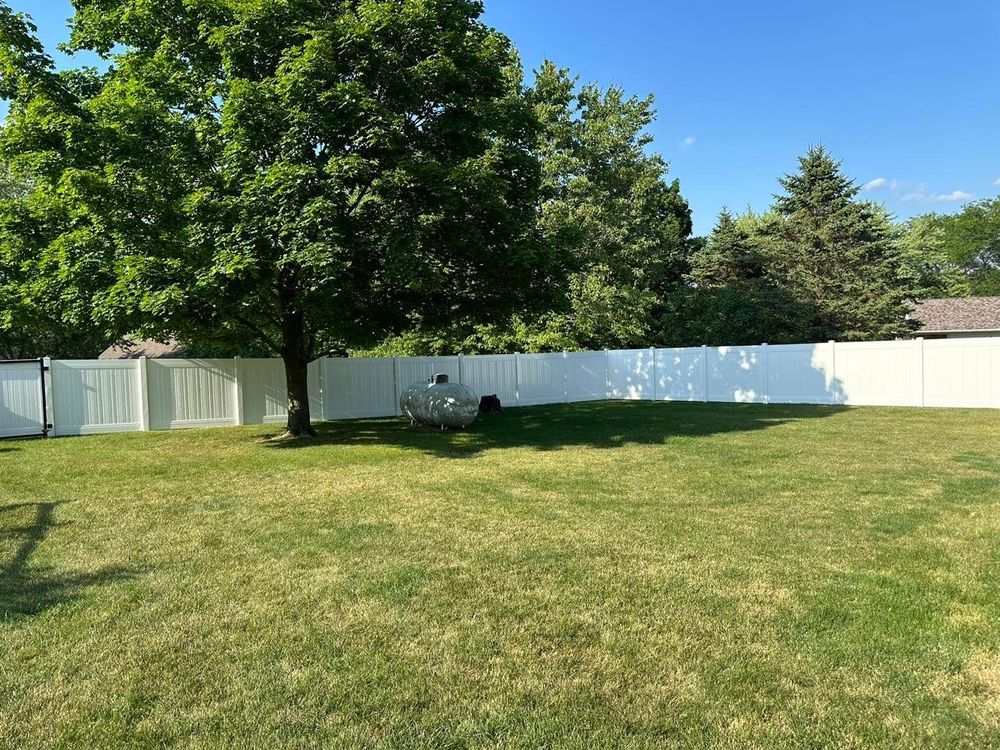 Fence Installation for Illinois Fence & outdoor co. in Kewanee, Illinois