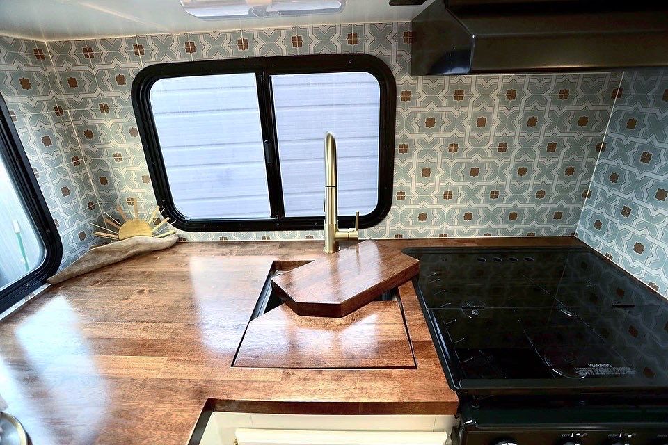 2018 Keystone Passport 2510RB for Mauka to Makai RV Renovations in Los Angeles, CA